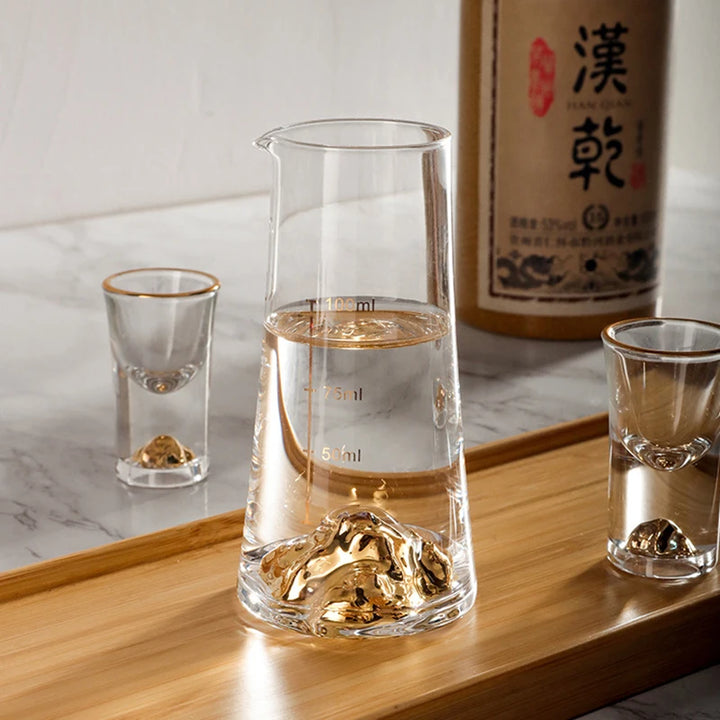 DECANTER + SHOT GLASSES